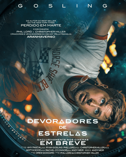 Pôster de Devoradores de Estrelas, com destaque para o ator Ryan Gosling, fotografado de cabeça para baixo, olhando para algo além da janela com surpresa, olhos arregalados e os óculos pendurados na orelha